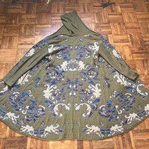 Free People Long Green and White Patterned Bohemian Sweater Size XS